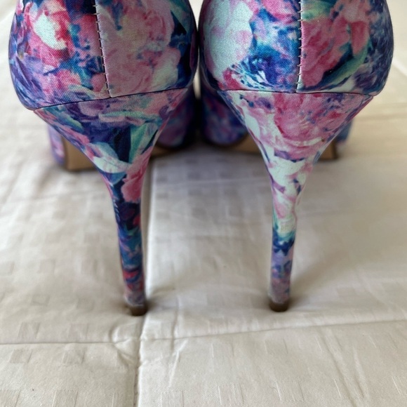 Sears Abstract Floral Print Point Tie Stiletto Angie Heels Size 7.5 - Picture 3 of 16
